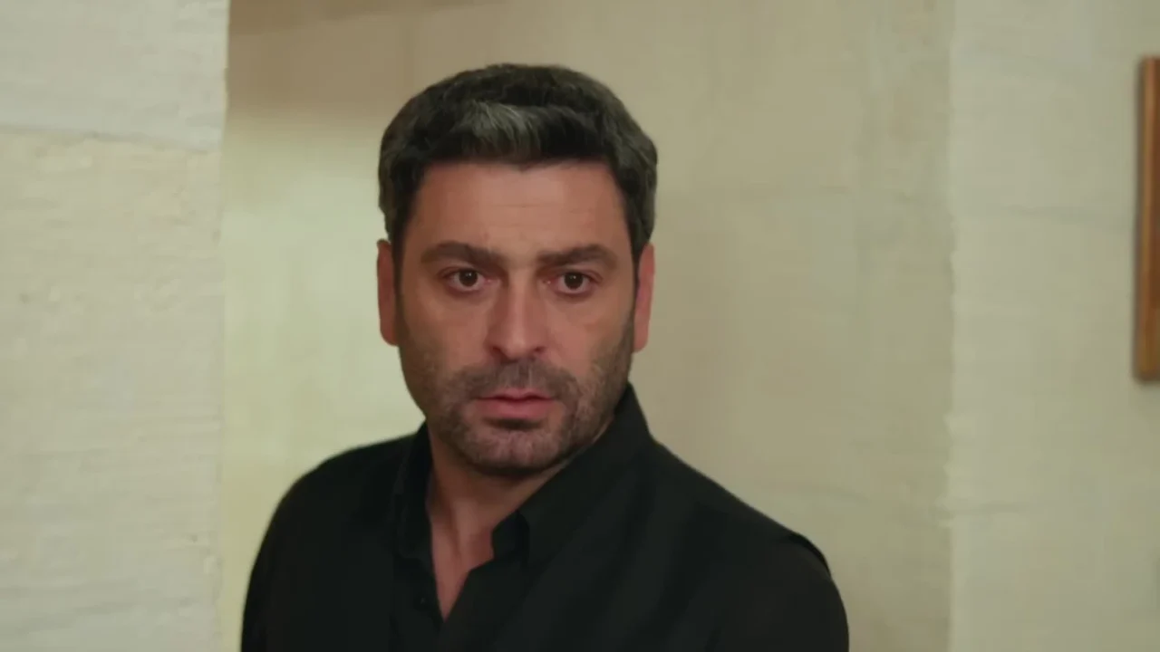 Кадры из сериала Далекий город (2024)
