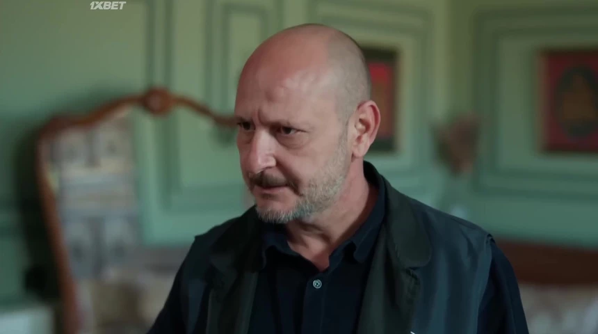 Кадры из сериала Далекий город (2024)